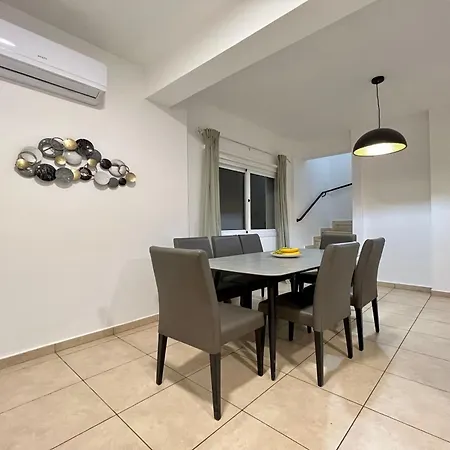 White Star - 100m From Serena 빌라 *