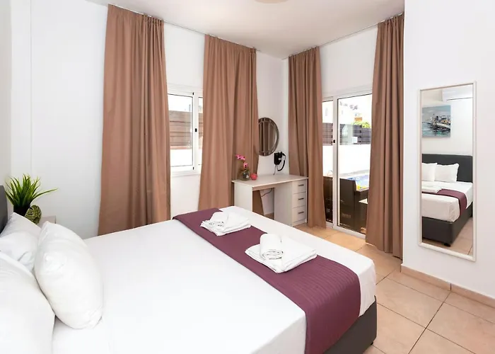 White Star - 100m From Serena וילה