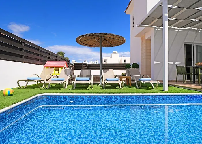 White Star - 100m From Serena וילה