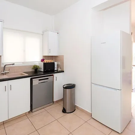 White Star - 100m From Serena * Protaras