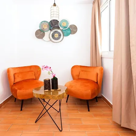 White Star - 100m From Serena *