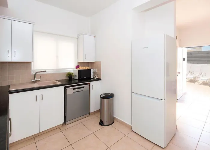 White Star - 100m From Serena * Protaras